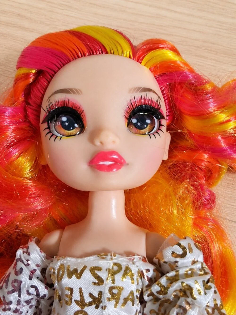 Rainbow High LAUREL DEVIOUS Doll with Red and Yellow Hair New